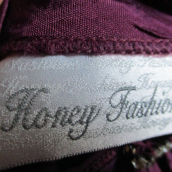 Vintage Burgundy short-sleeved velvet maxi dress Size 16 - Picture 5 of 7